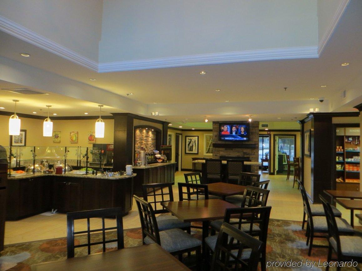 Sonesta Es Chatsworth Hotel